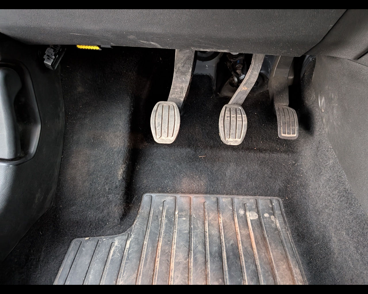 Foto JEEP Avenger 1.2 turbo Altitude fwd 100cv