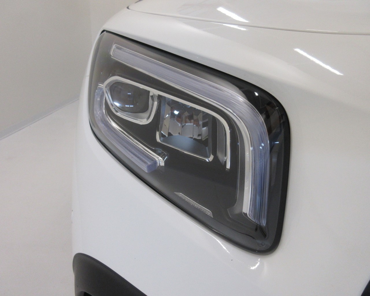 Mercedes GLB GLB 200 D Premium 8G-DCT - 5