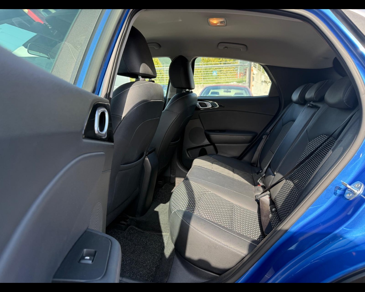 Foto KIA XCeed 1.0 t-gdi Business Gpl 117cv