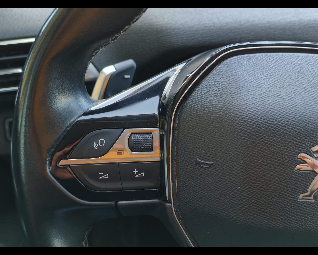 Foto PEUGEOT 3008 1.5 bluehdi Allure s&s 130cv eat8