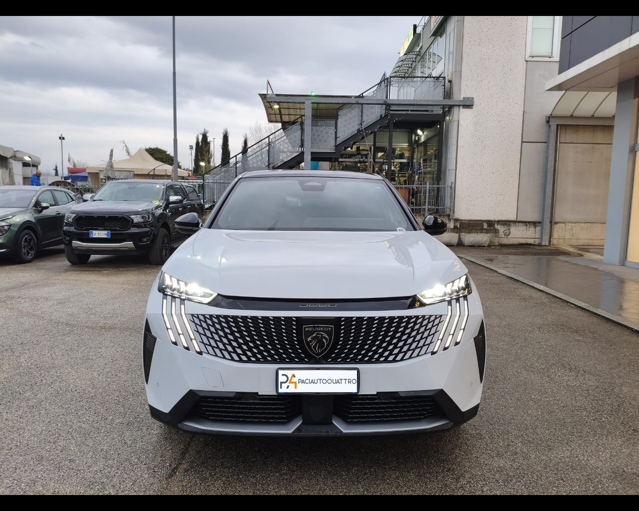 Foto PEUGEOT 3008 1.2 hybrid GT 145cv e-dcs6