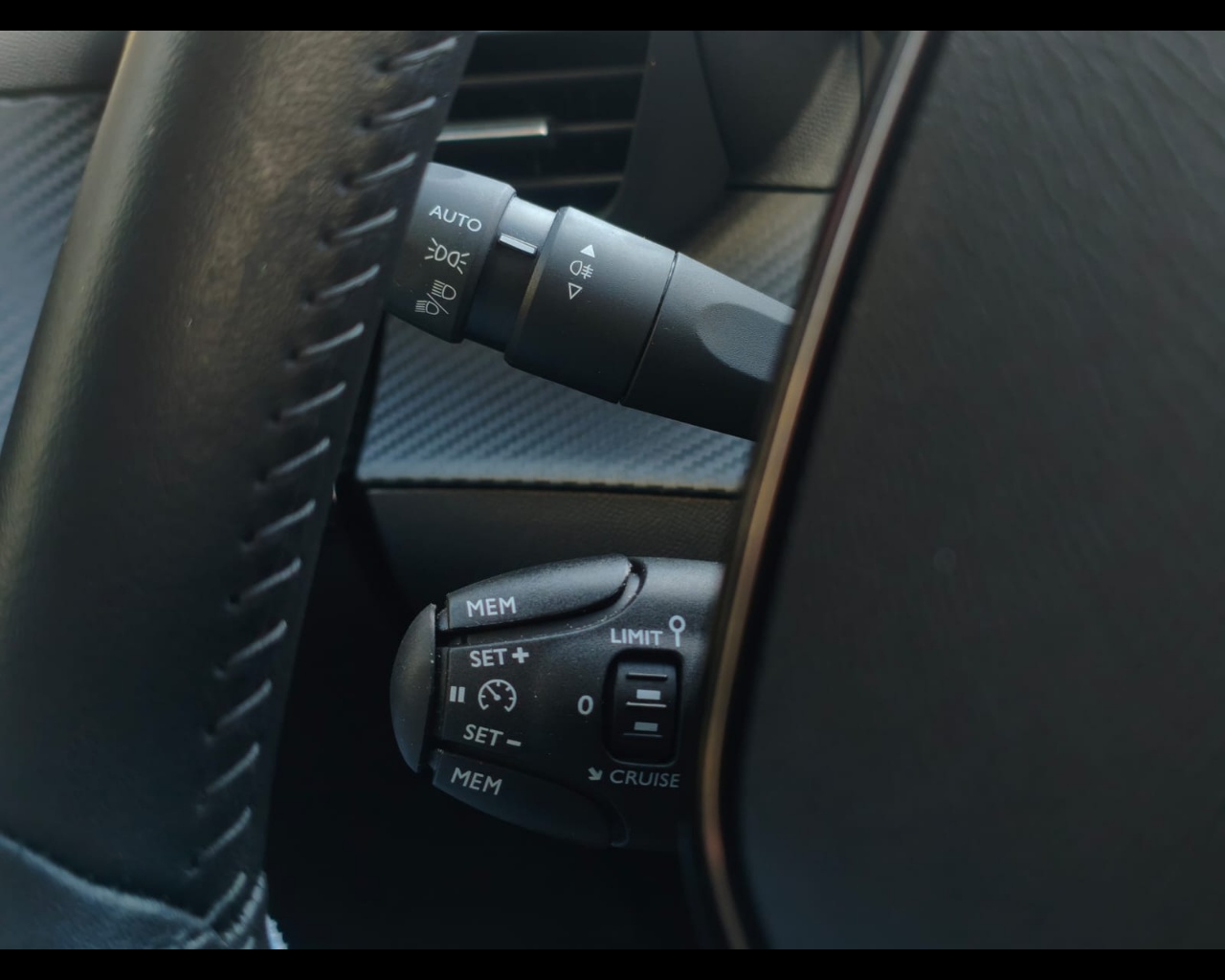Foto PEUGEOT 208 1.2 puretech Active s&s 75cv
