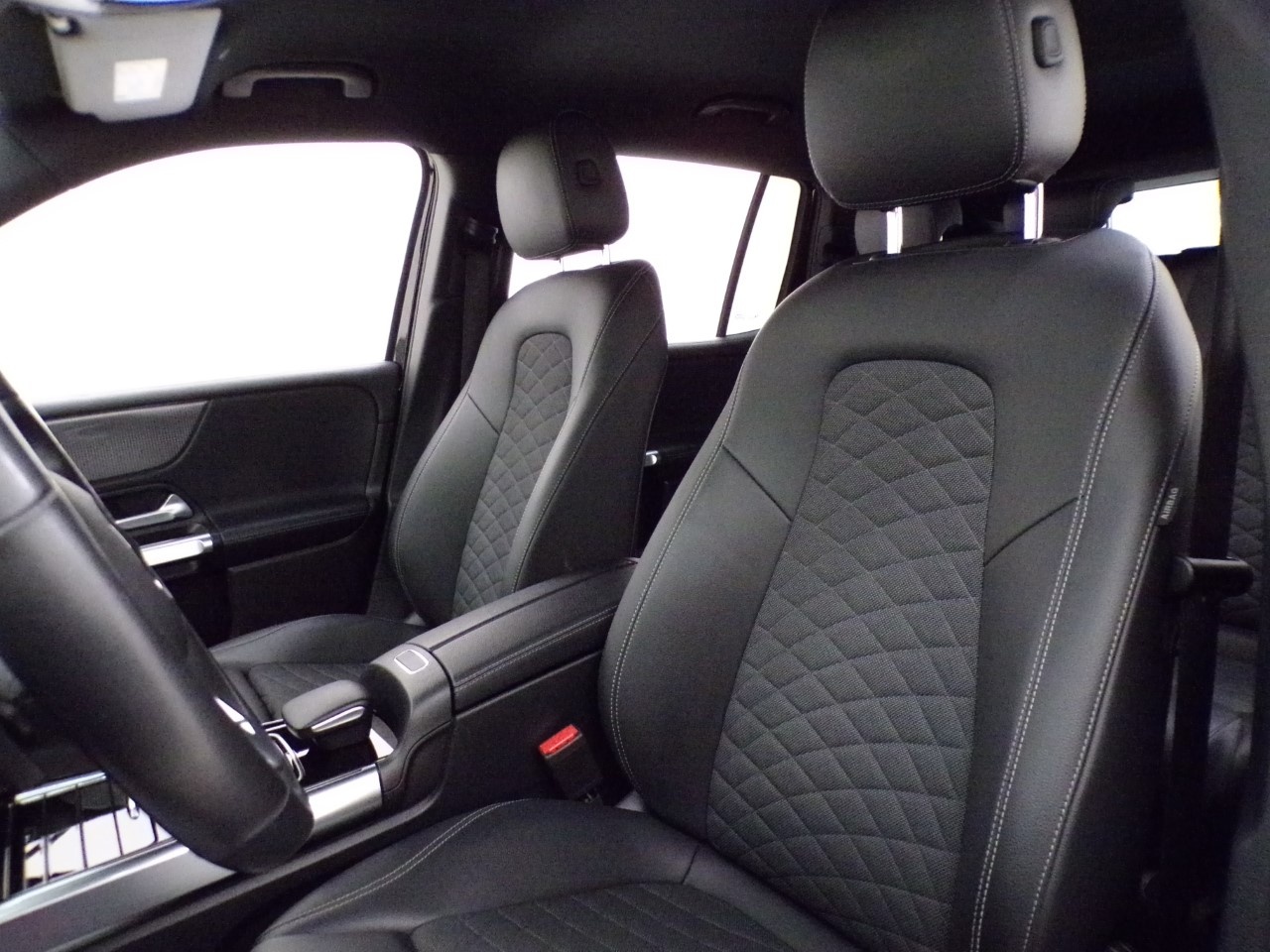 Mercedes GLB GLB 200 D Sport Plus 4Matic 8G-DCT - 11