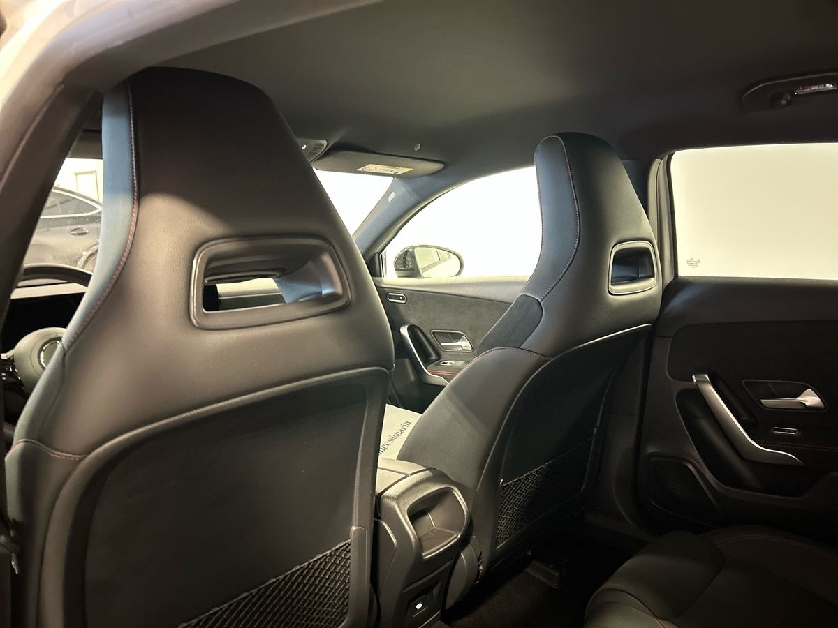 Mercedes  A 180 d AMG Line Advanced Plus auto - 18