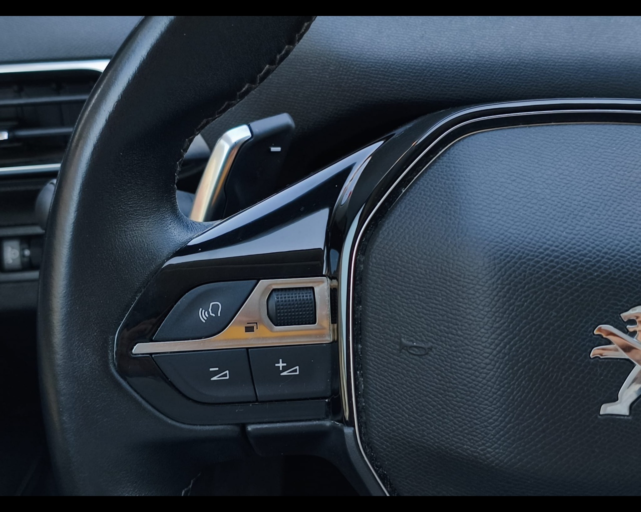 Foto PEUGEOT 3008 1.5 bluehdi Allure s&s 130cv eat8