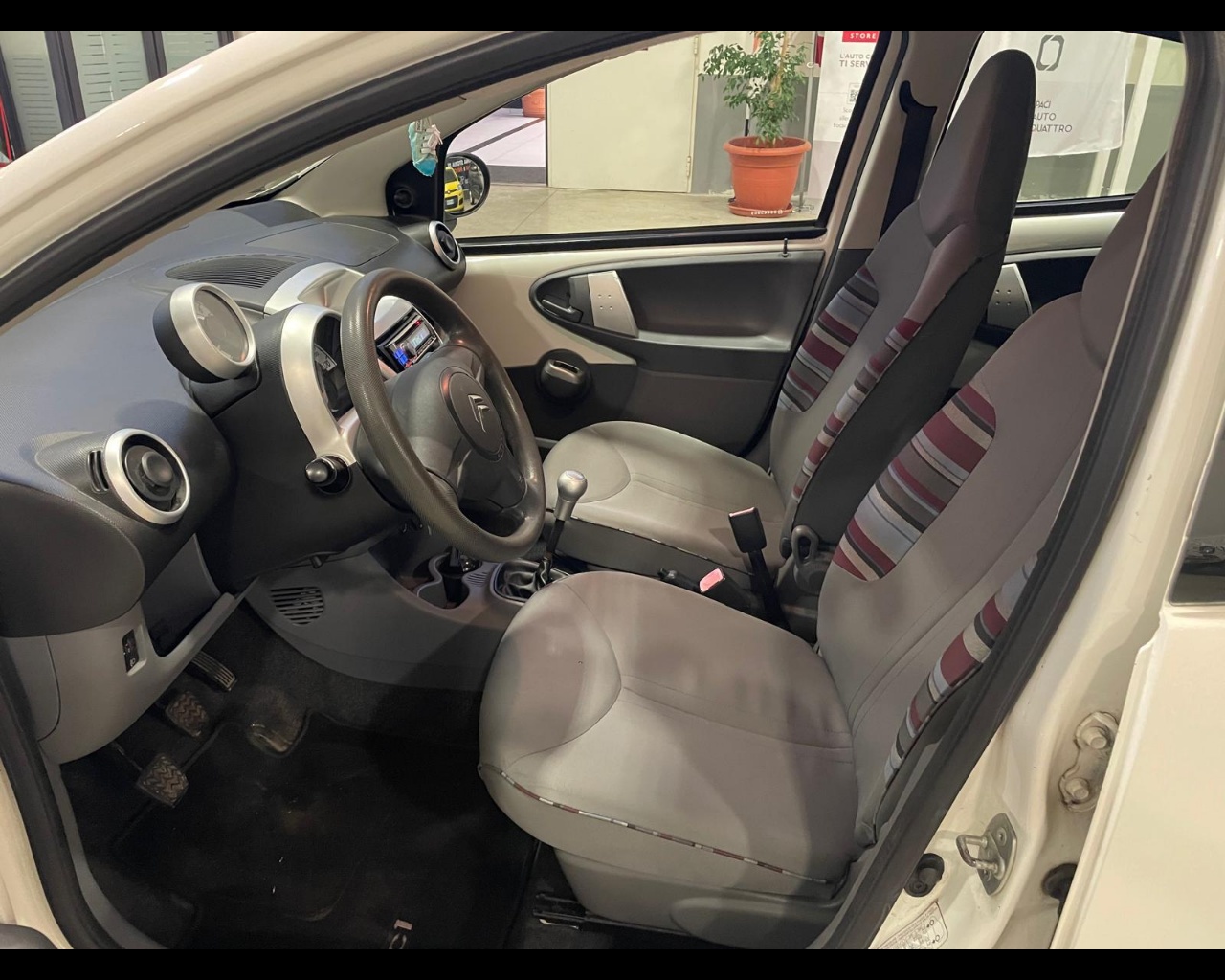 Foto CITROEN C1 5p 1.0 Pulp