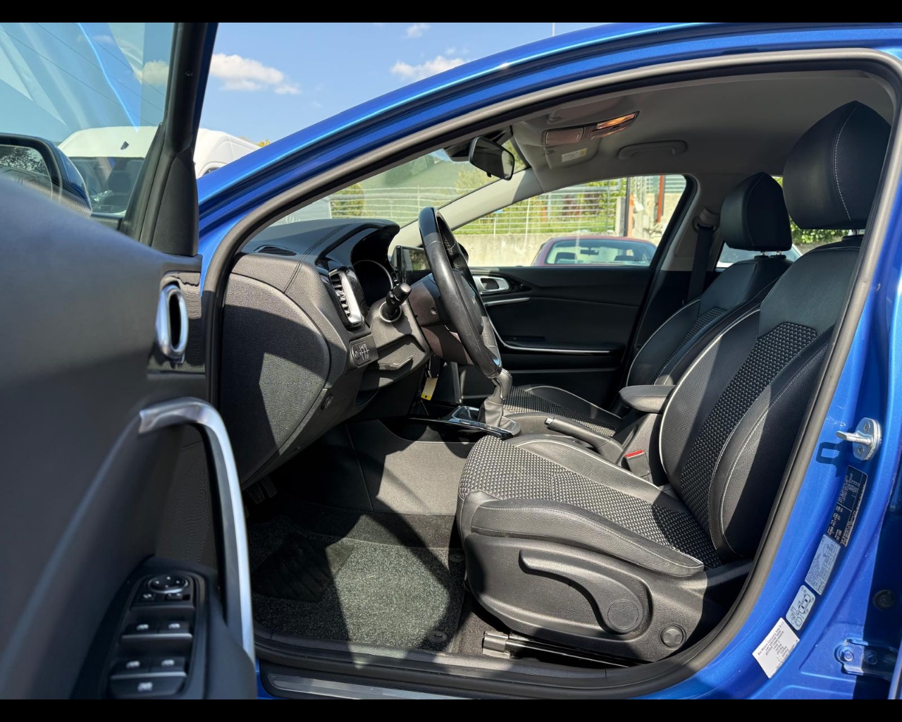 Foto KIA XCeed 1.0 t-gdi Business Gpl 117cv