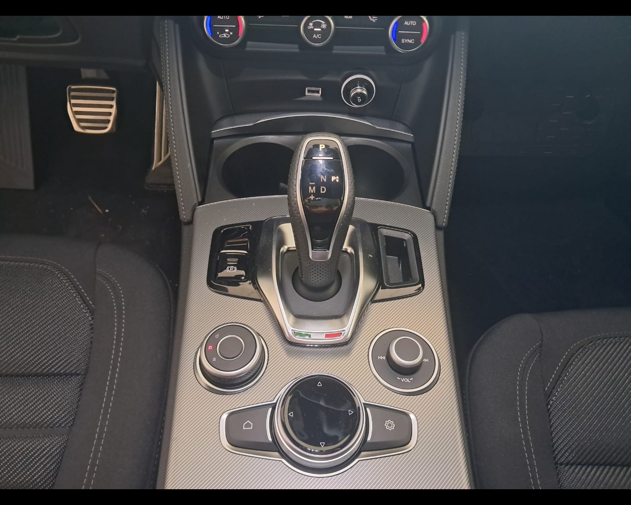 Foto ALFA ROMEO Stelvio Diesel 160cv Sprint