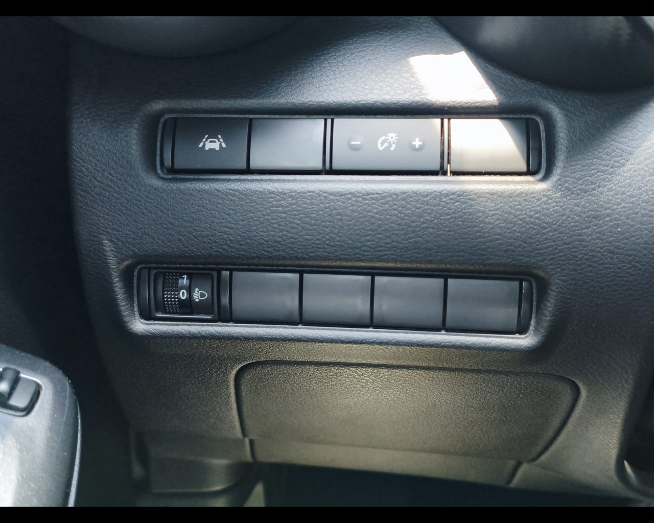 Foto NISSAN Juke 1.6 hev N-Connecta