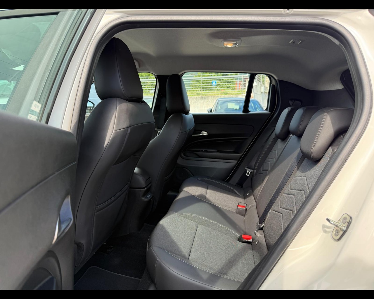 Foto JEEP Avenger 1.2 turbo Altitude fwd 100cv
