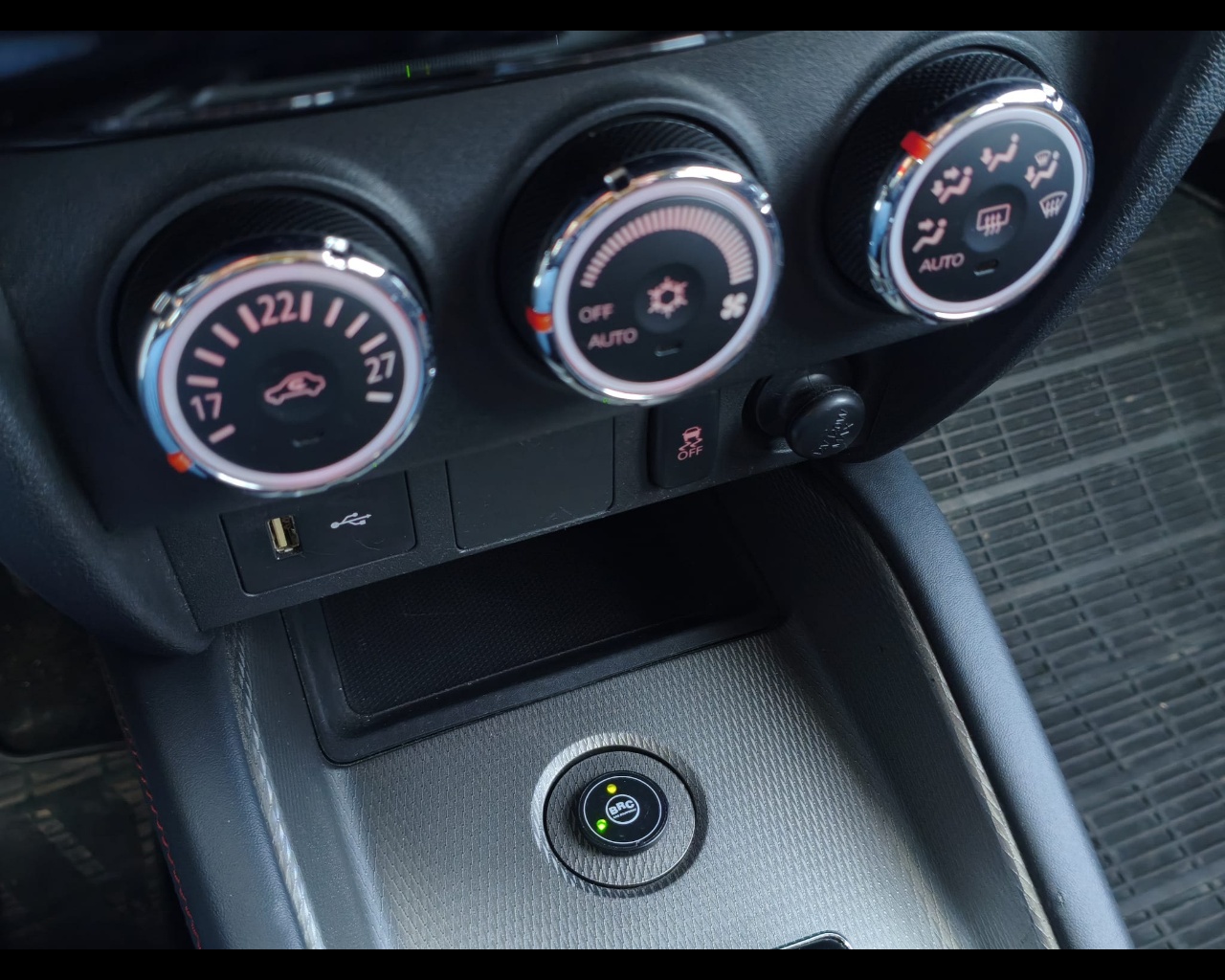 Foto MITSUBISHI ASX 1.6 Instyle navi 2wd Gpl