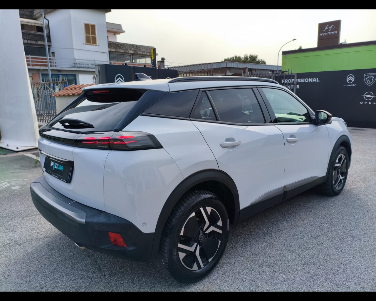 Foto PEUGEOT 2008 1.5 bluehdi Allure s&s 130cv eat8