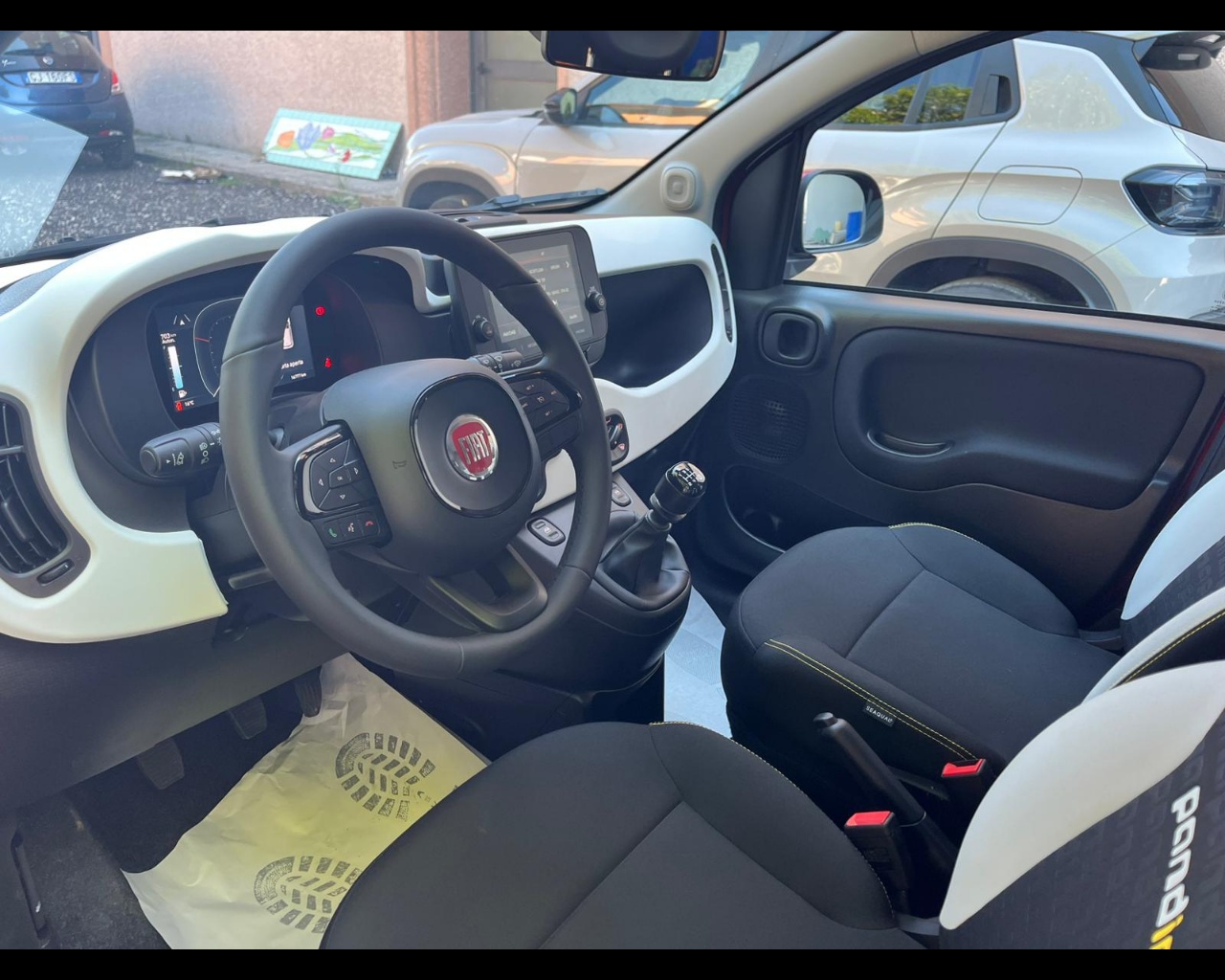 Foto FIAT Pandina Cross 1.0 firefly hybrid s&s 70cv