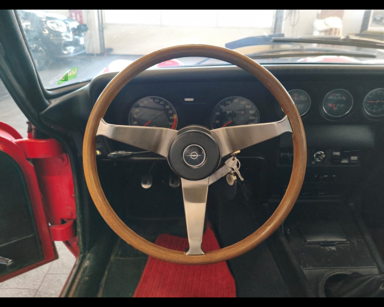 Foto OPEL GT 1900
