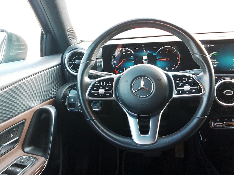 MERCEDES Classe A A 180 d Sport Extra auto Diesel usato - 11