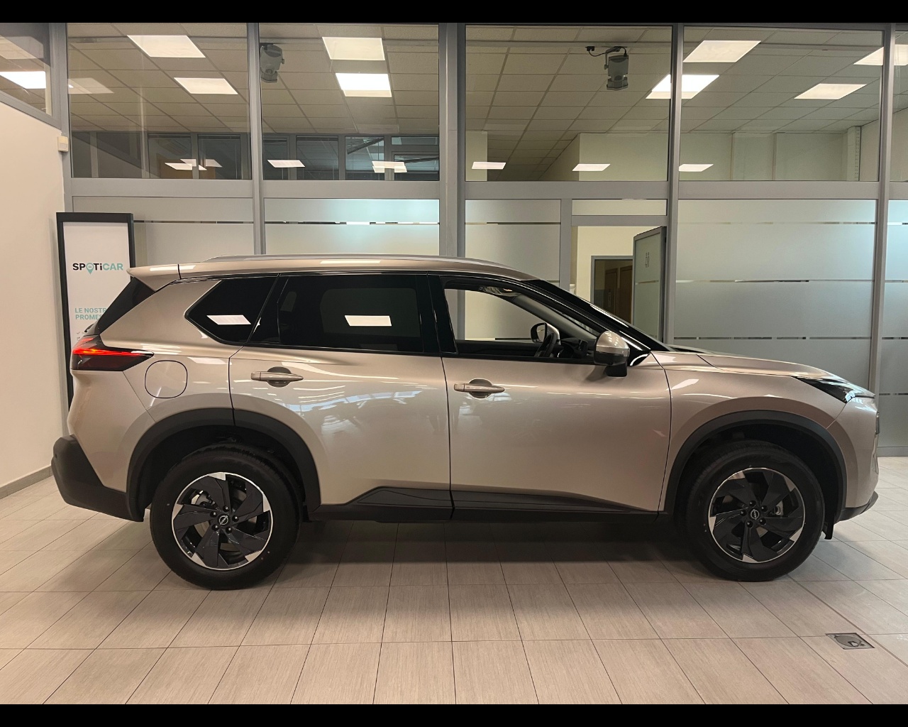 Foto NISSAN X-Trail 1.5 mhev N-Connecta 2wd xtronic