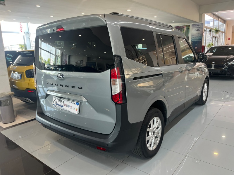 FORD – Tourneo Courier 1.0 EcoBoost Titanium