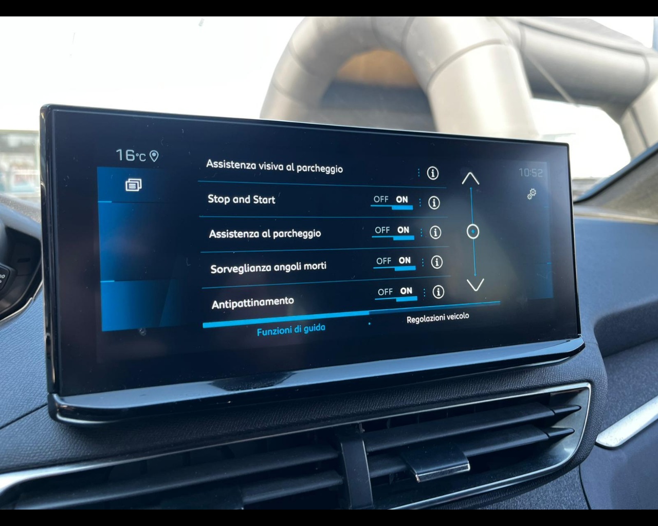 Foto PEUGEOT 5008 1.5 bluehdi Allure Pack s&s 130cv eat8 7p.