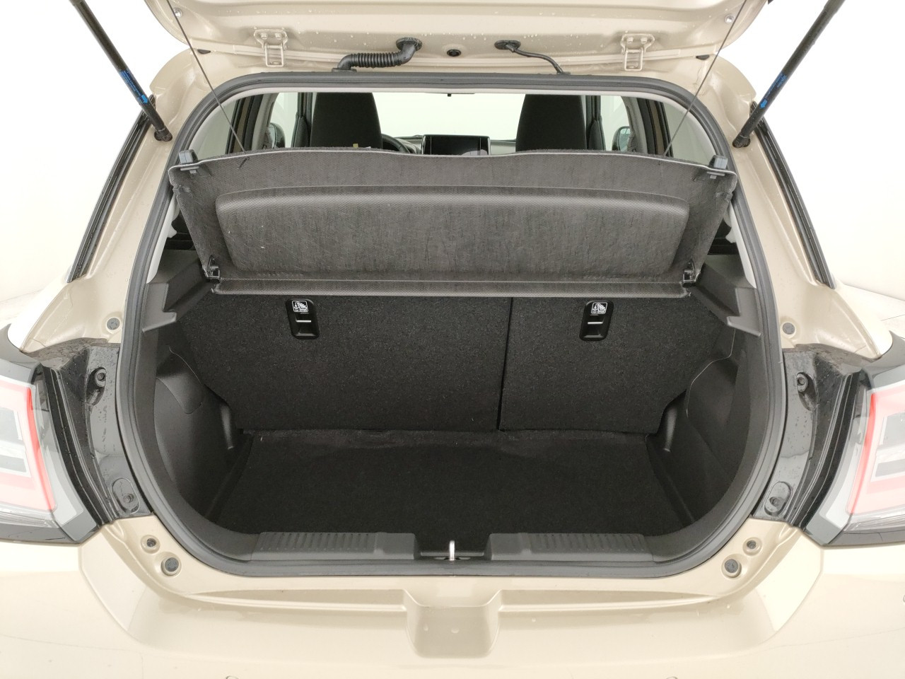 Suzuki Swift Nuovo Ibrido benzina Swift Porto Mantovano