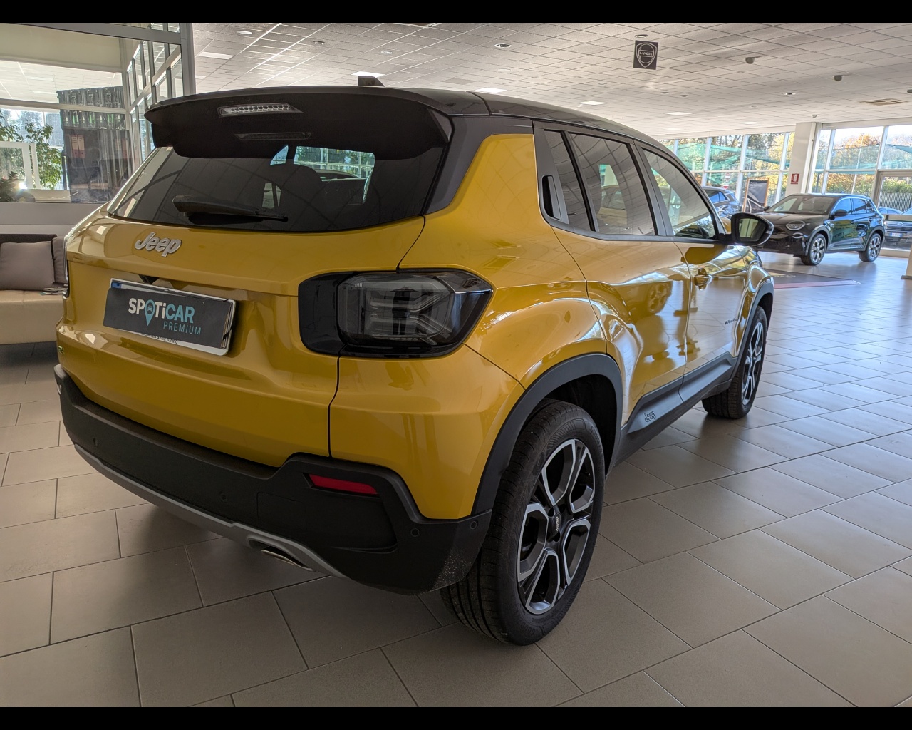 Foto JEEP Avenger 1.2 turbo e-hybrid mhev Summit fwd 110cv edct6