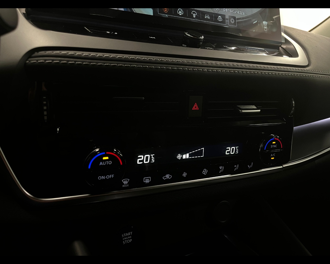 Foto NISSAN Qashqai 1.3 mhev N-Connecta 2wd 140cv