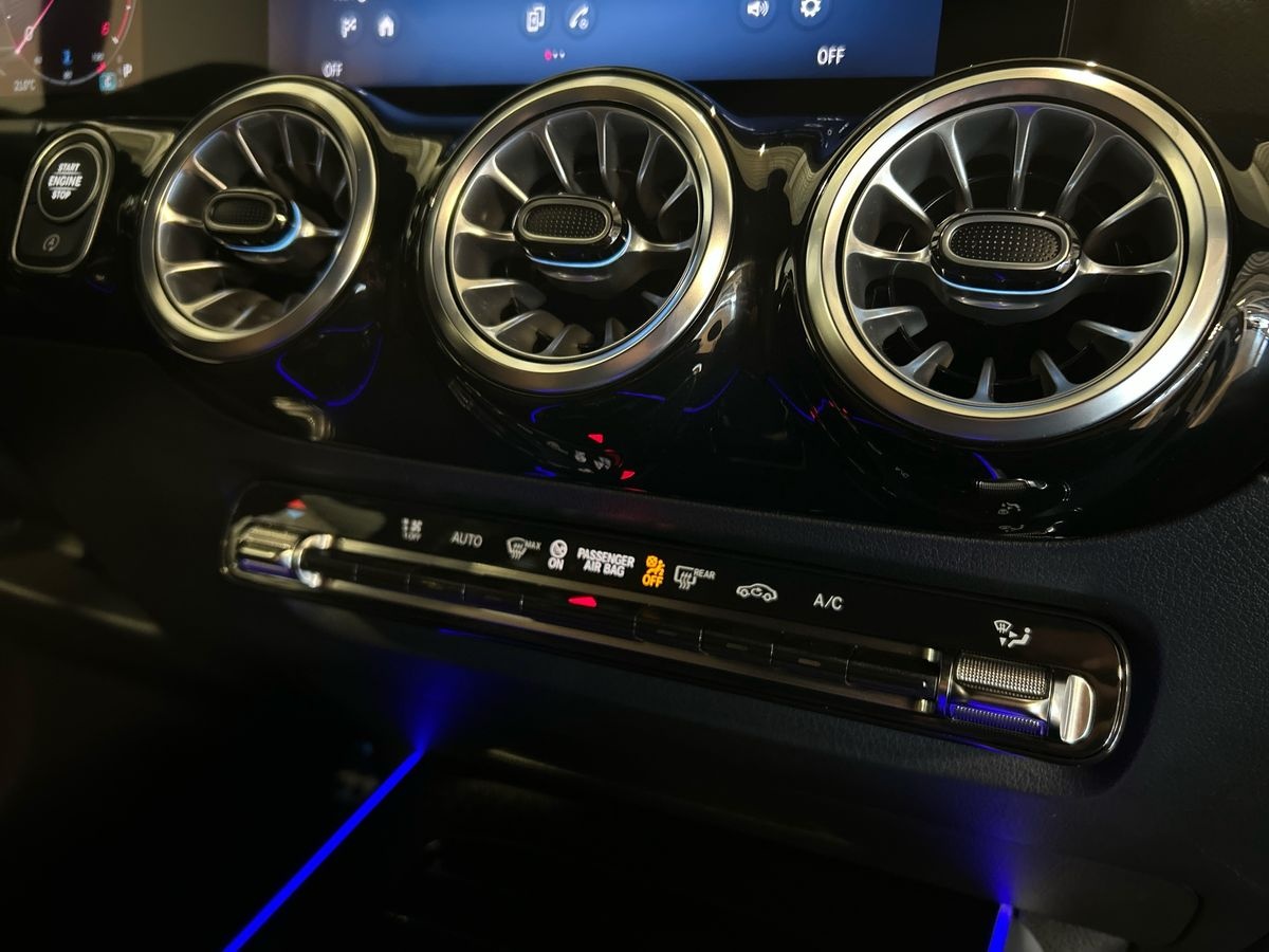 Mercedes  GLA 180 d AMG Line Advanced Plus auto - 14