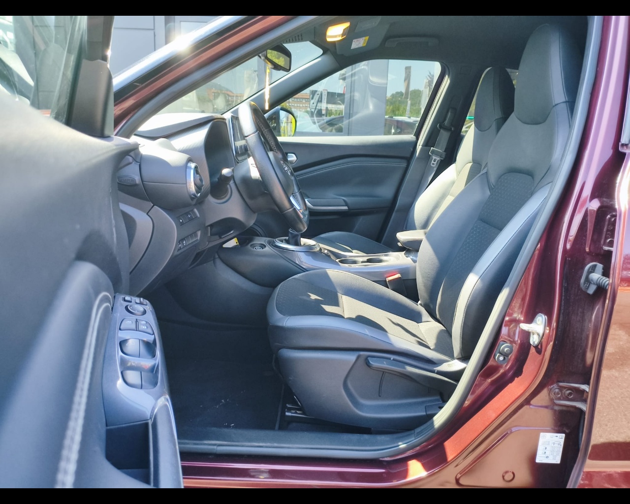 Foto NISSAN Juke 1.0 dig-t N-Connecta 114cv