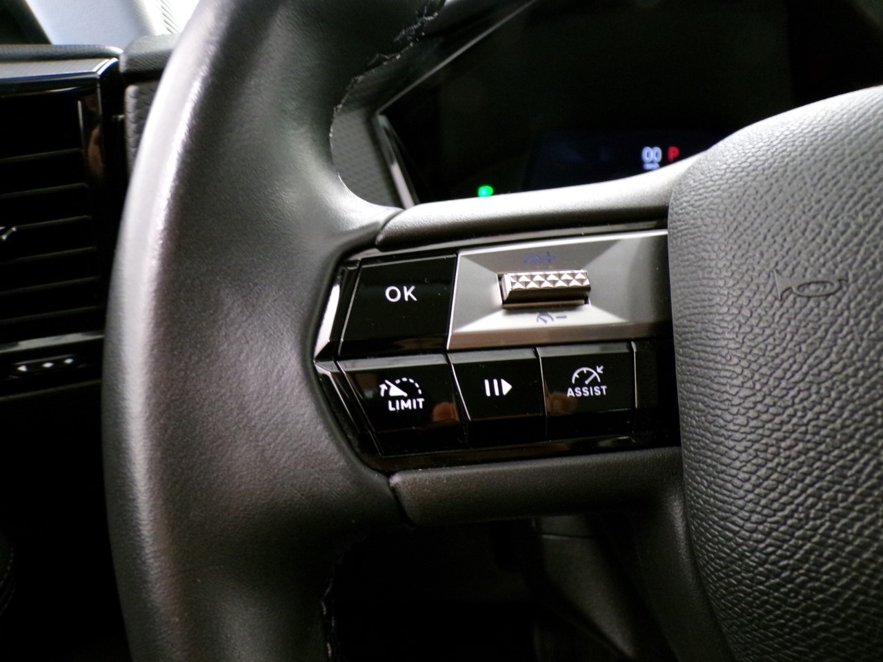 Ds DS4 DS4 1.5 bluehdi Cross Trocadero 130cv auto - 19