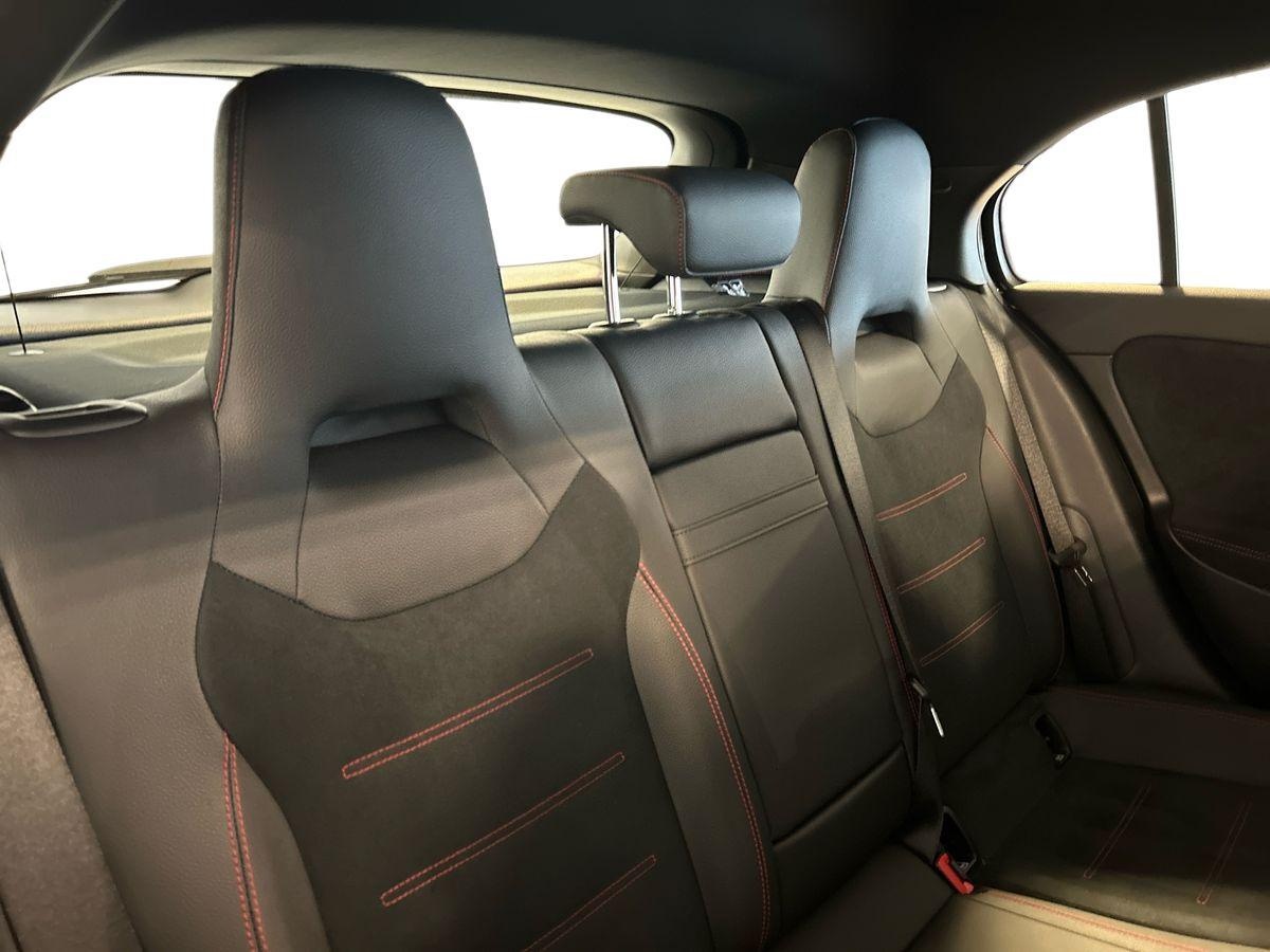 Mercedes  Classe A 250 e Plug-In-Hybrid Advanced Plus AMG Line Speedshift DCT AMG 8G - 16