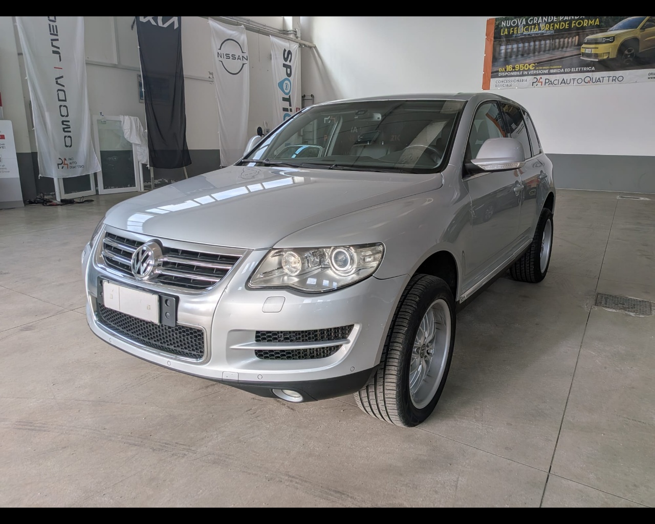 VOLKSWAGEN Touareg 2.5 tdi R5 dpf FL Usata