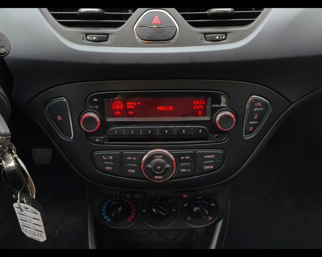 Foto OPEL Corsa 1.4 Advance (n-joy) Gpl 90cv 5p