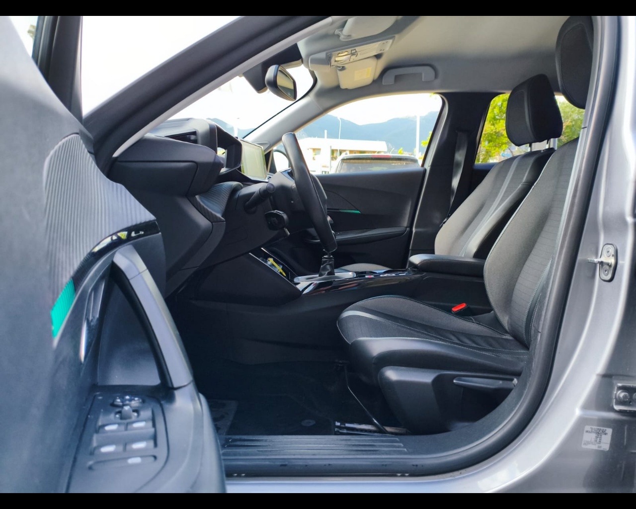 Foto PEUGEOT 2008 1.5 bluehdi Allure s&s 110cv