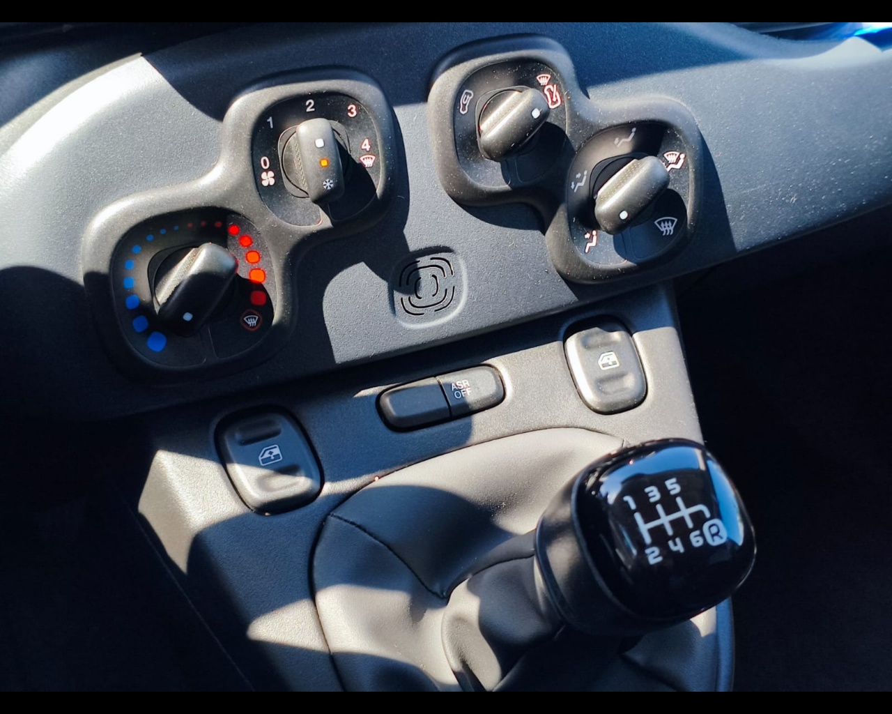 Foto FIAT Panda 1.0 firefly hybrid s&s 70cv