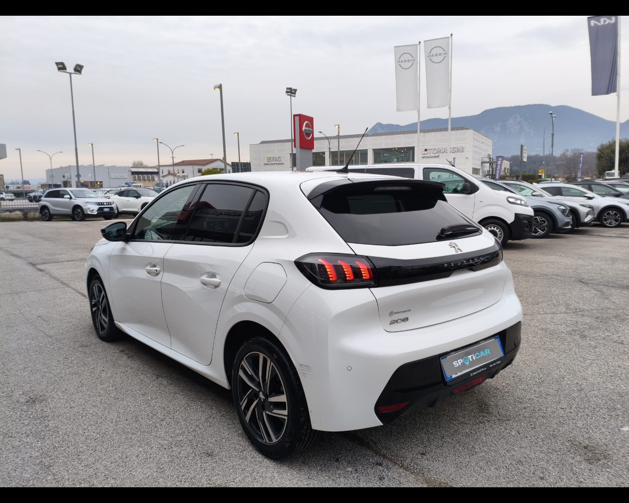 Foto PEUGEOT 208 1.5 bluehdi Allure Pack s&s 100cv