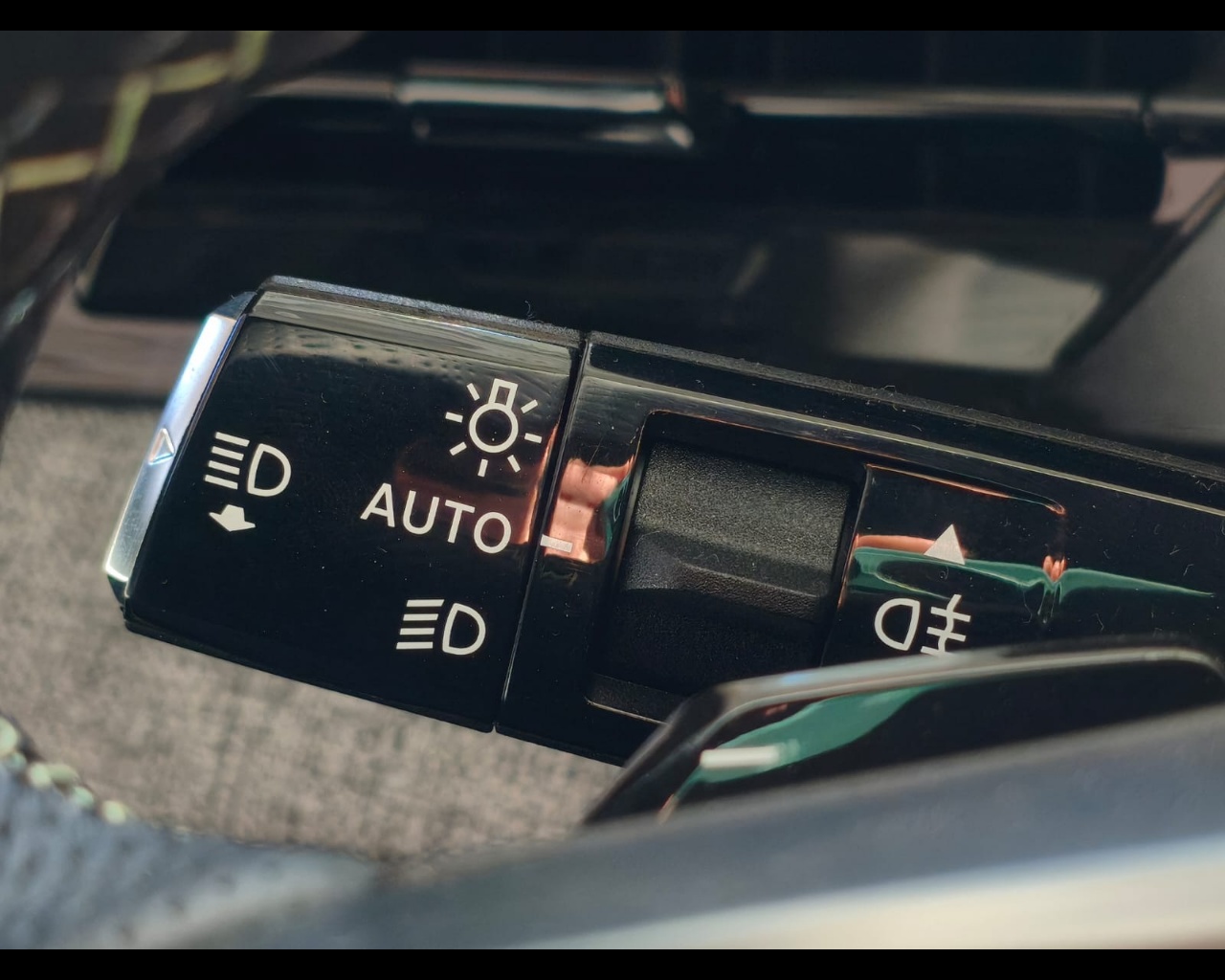 Foto PEUGEOT 5008 1.2 hybrid GT 136cv e-dcs6