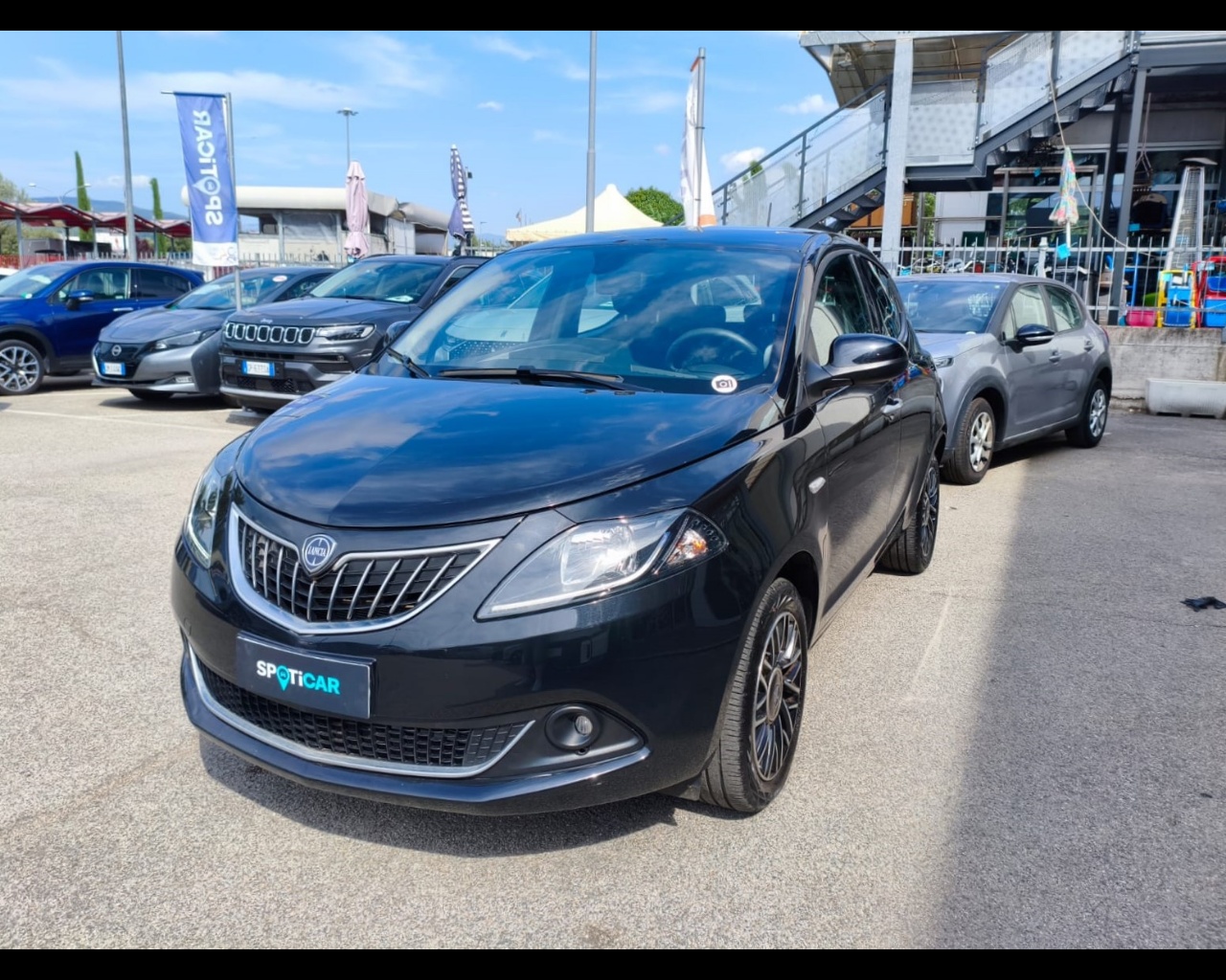 LANCIA Ypsilon 1.0 firefly hybrid Platino s&s 70cv usata per neopatentati