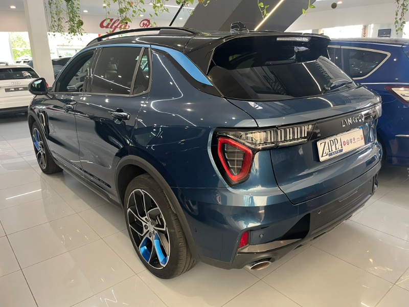 LYNK&CO – 01 PHEV