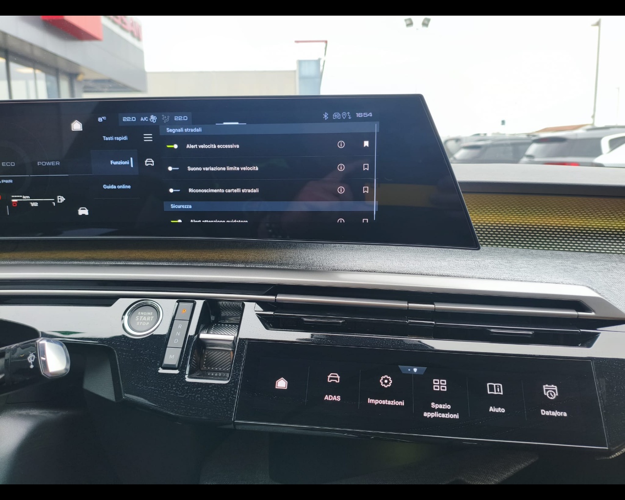 Foto PEUGEOT 3008 1.2 hybrid GT 145cv e-dcs6