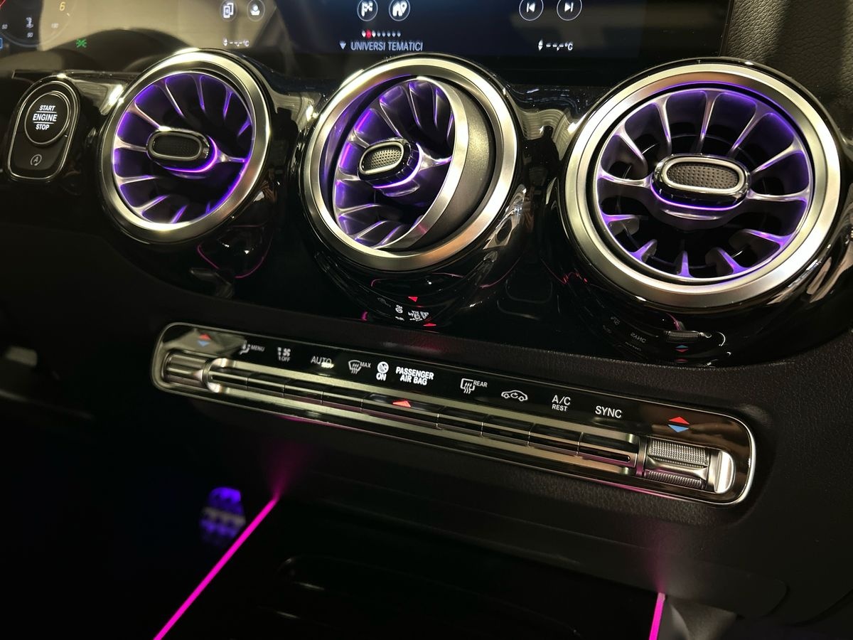 Mercedes GLA GLA 200 D Premium 8G-DCT - 13