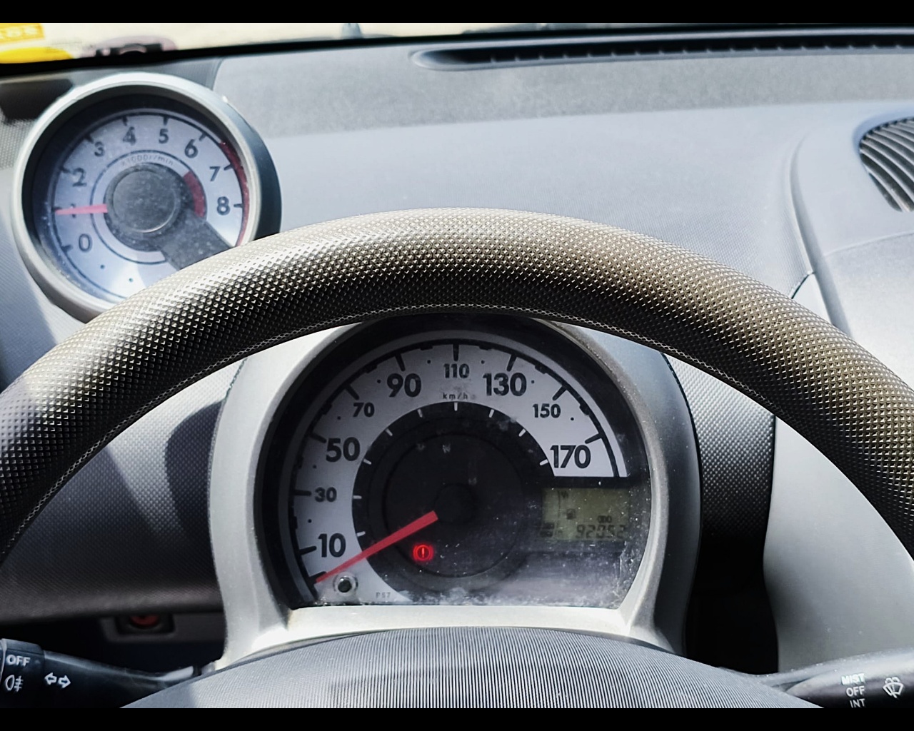 Foto PEUGEOT 107 1.0 12v Access (desir) 5p FL