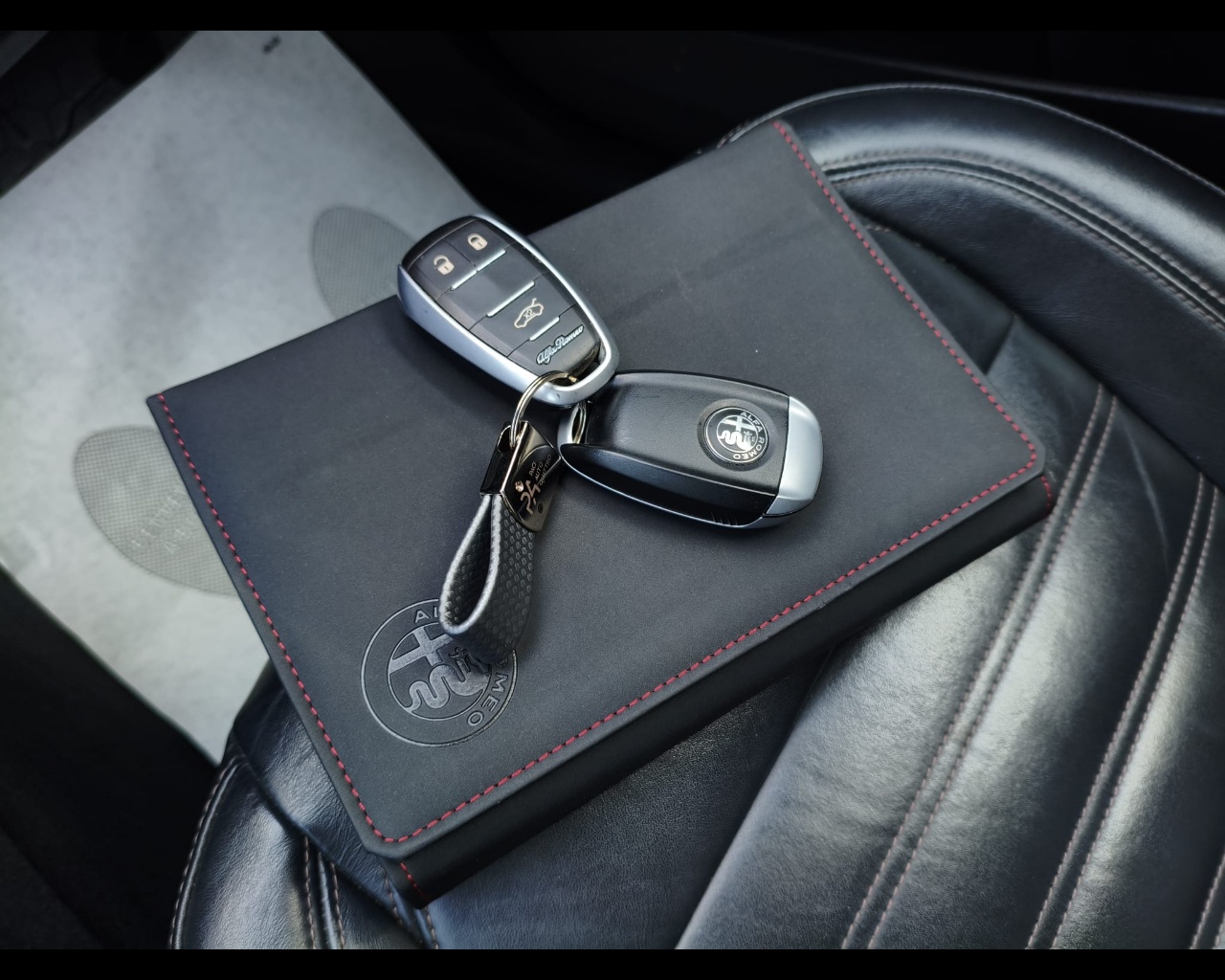 Foto ALFA ROMEO Stelvio 2.0 t First Edition Q4 280cv auto