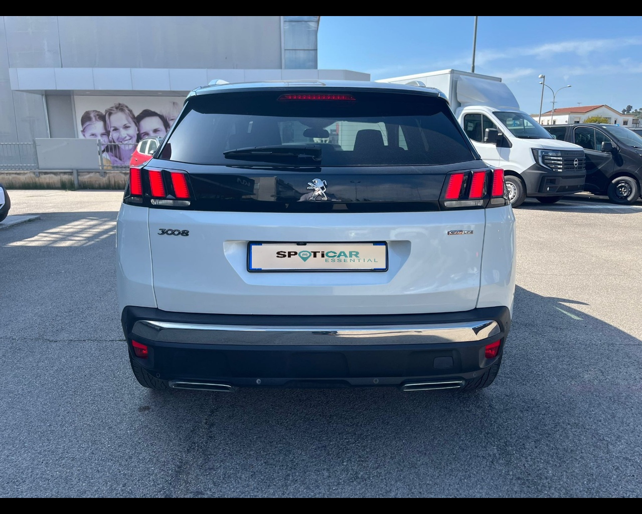 Foto PEUGEOT 3008 1.5 bluehdi GT Line s&s 130cv