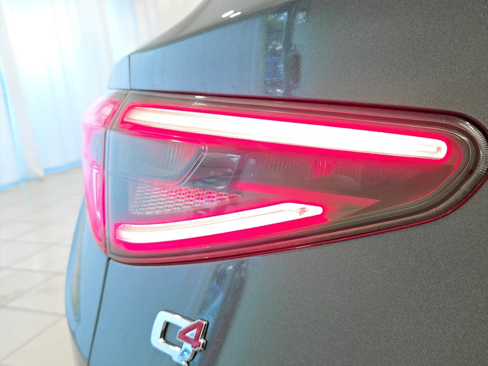ALFA ROMEO Stelvio 2.2 t Veloce Q4 210cv auto Diesel usato - 20