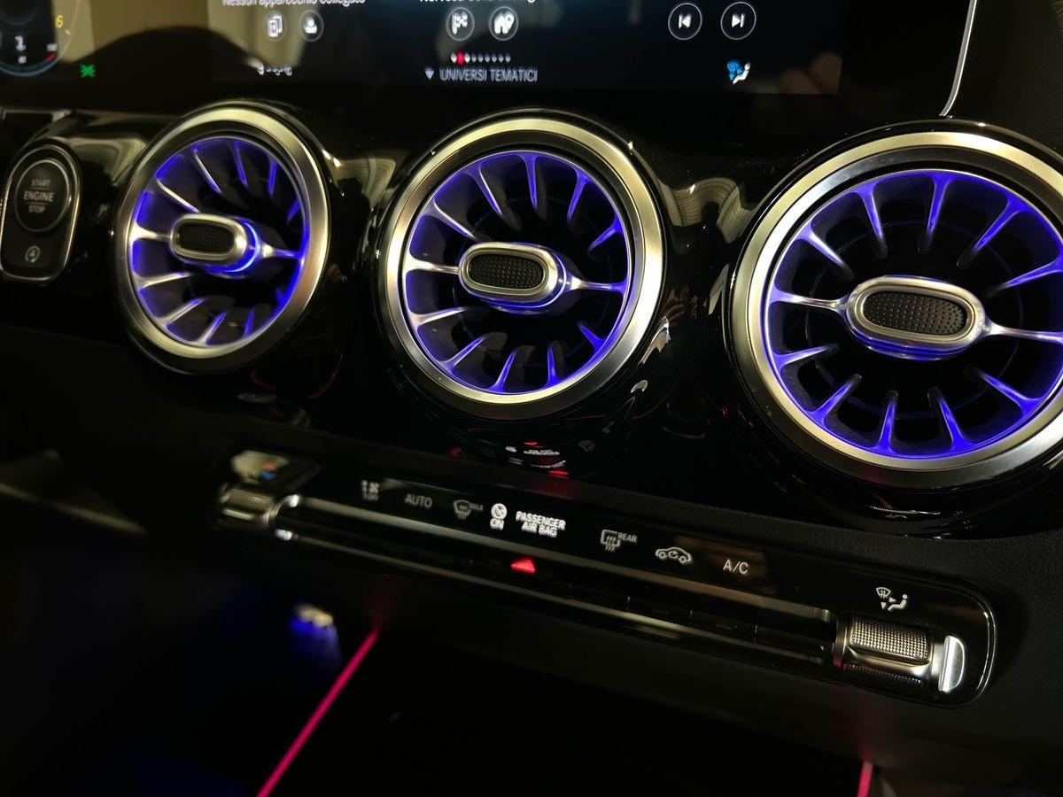 Mercedes GLA GLA 220 D Premium 4Matic 8G-DCT - 14