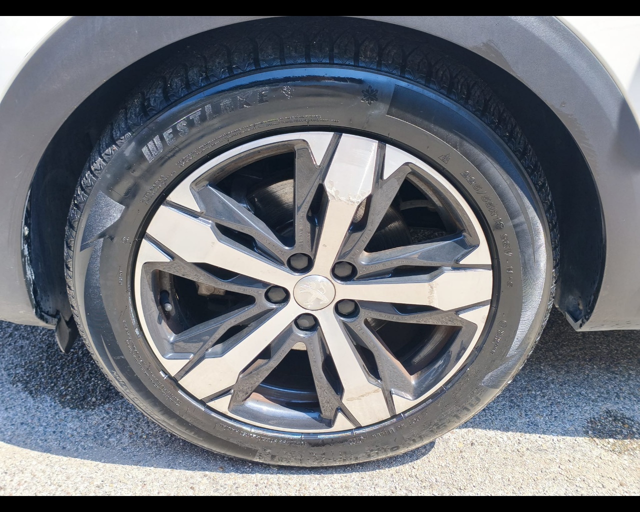 Foto PEUGEOT 3008 1.5 bluehdi GT Line s&s 130cv