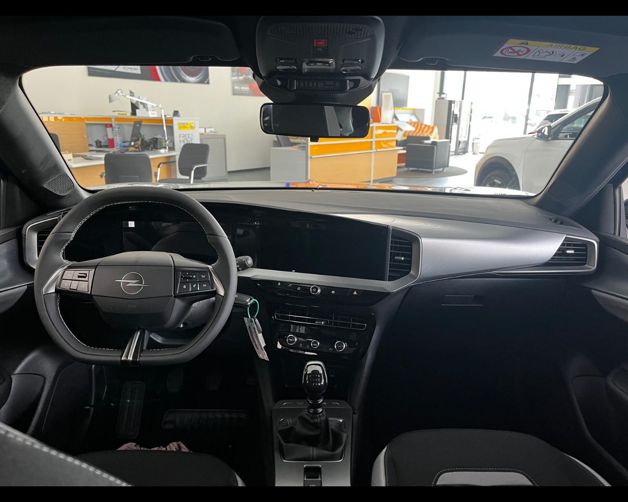 Foto OPEL Mokka Edition Benzina 136 CV (100 kW) Manuale