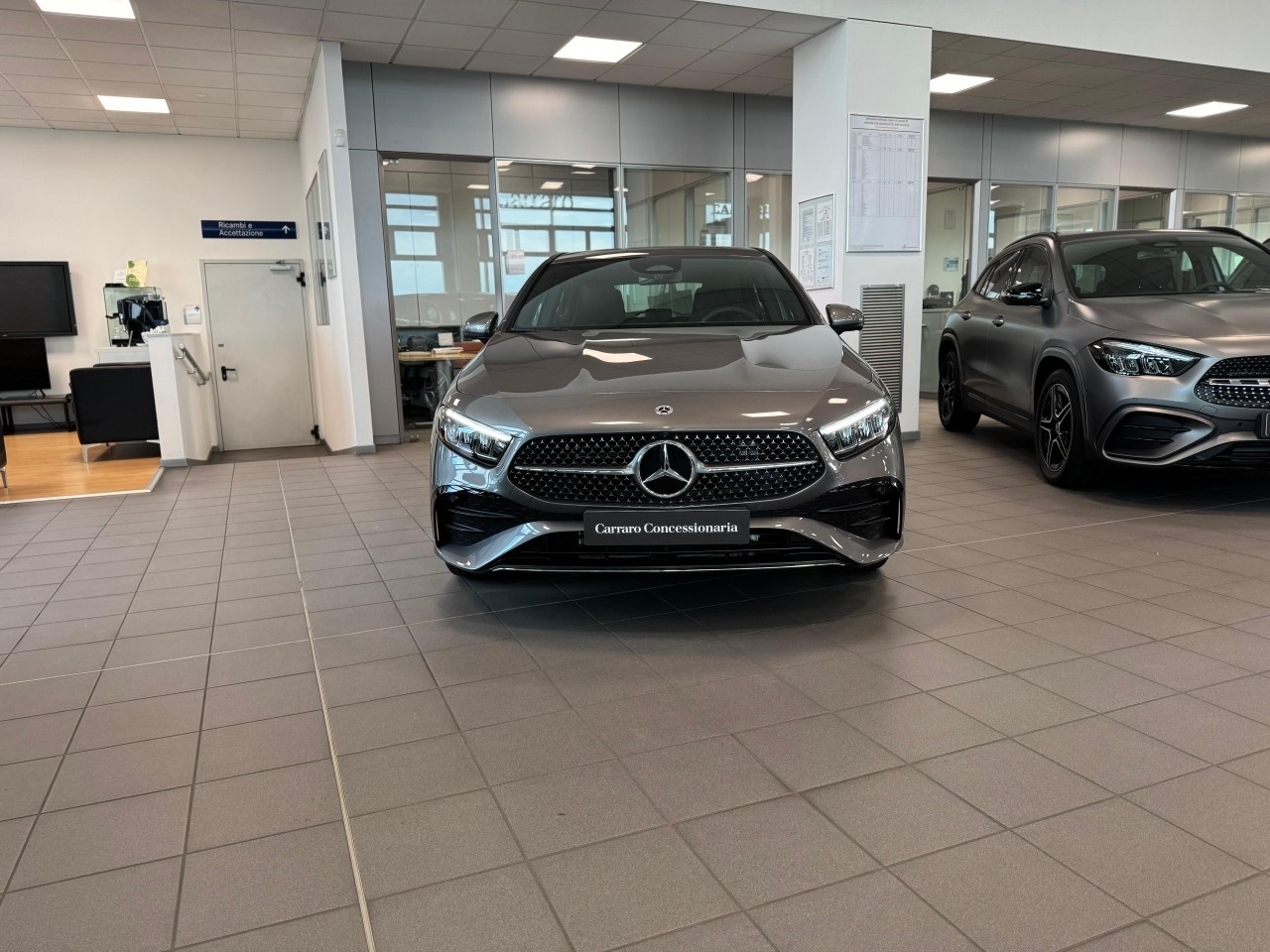 Mercedes Classe A Classe A 250 e Plug-In Hybrid AMG Line ADVANCED PLUS - 2