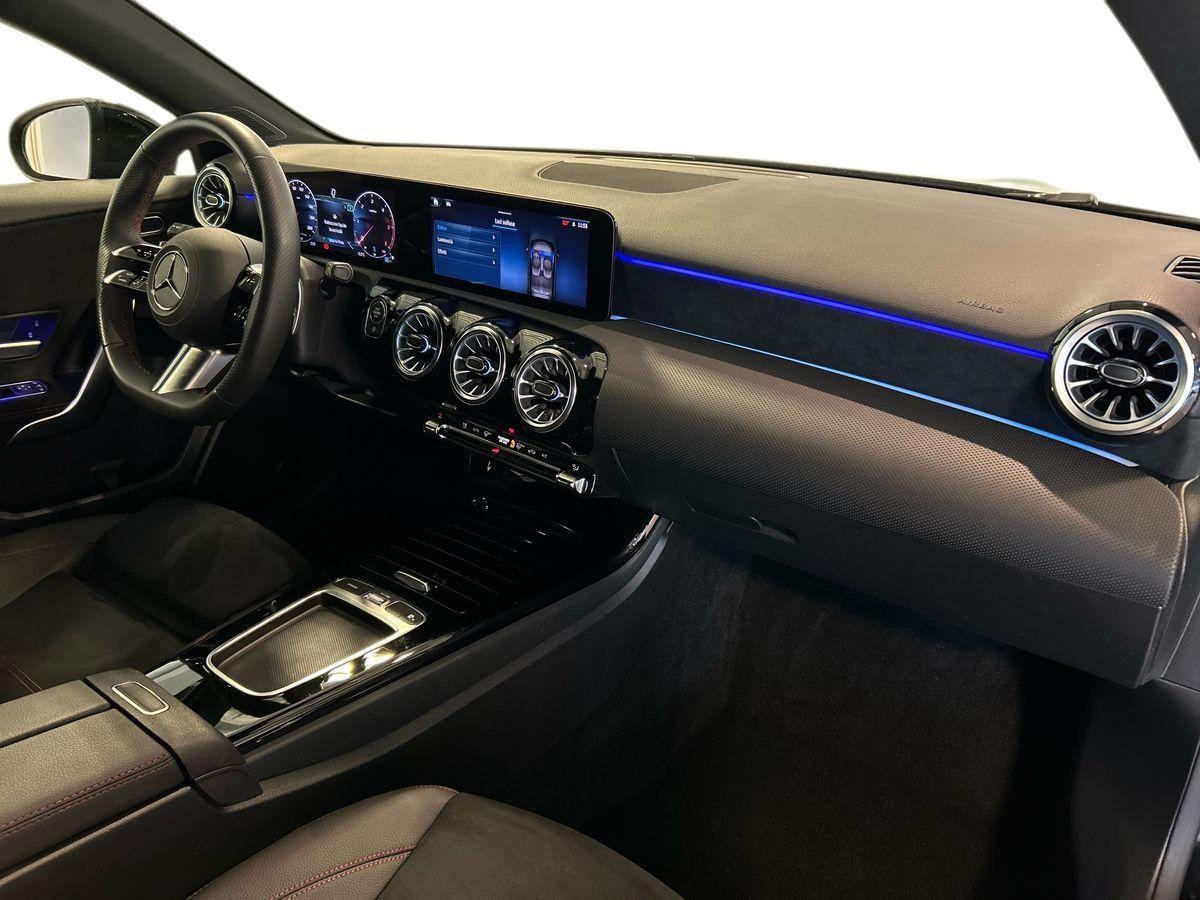 Mercedes Classe A Classe A 180 D Premium AMG Line Speedshift DCT AMG 8G - 15