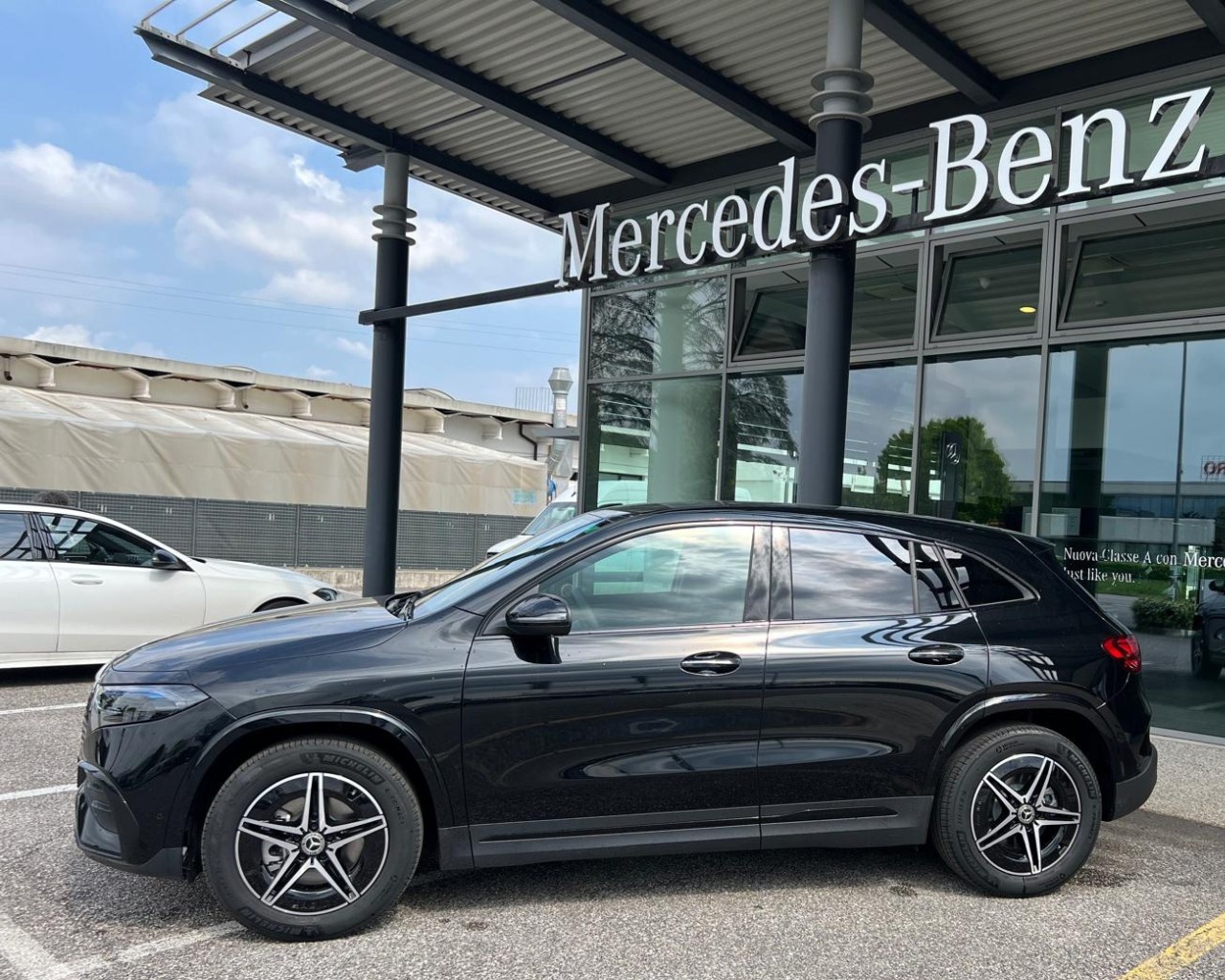 Mercedes EQA EQA 250+ AMG Line Advanced Plus - 3