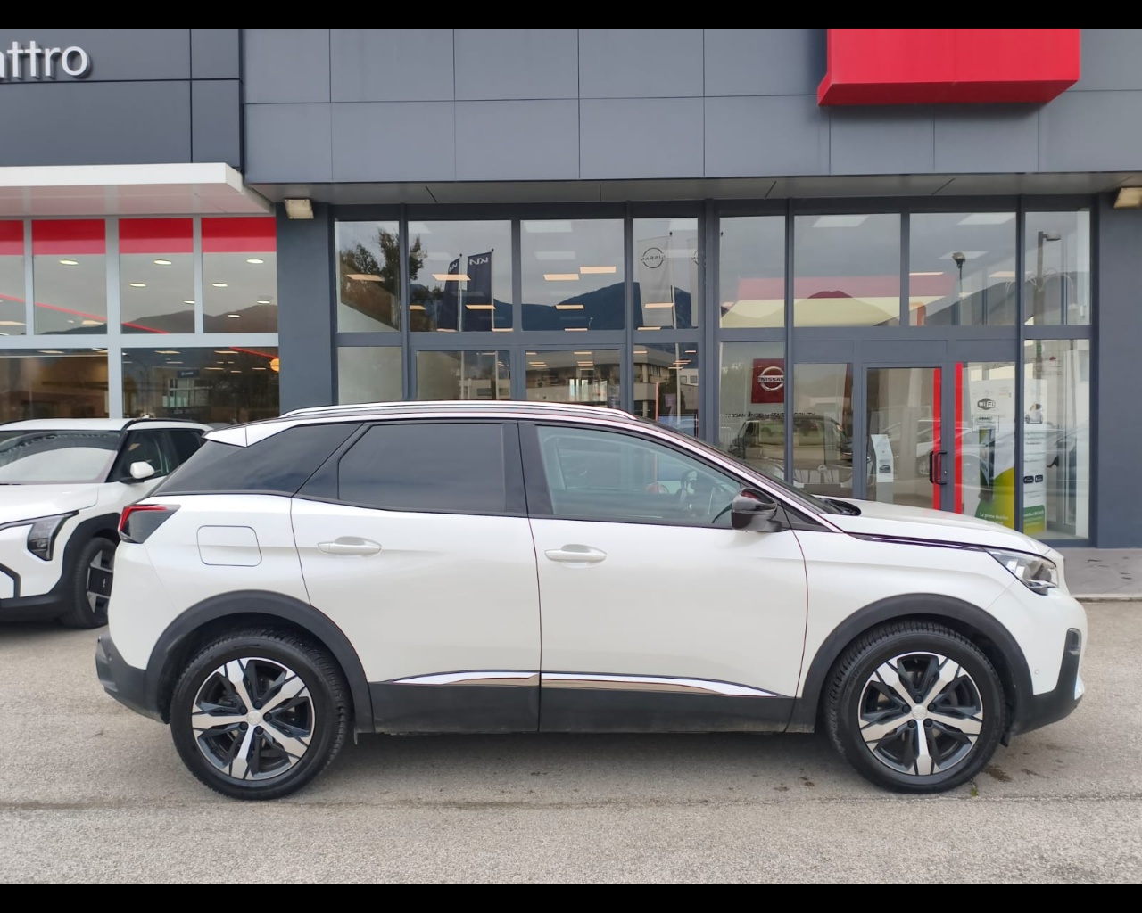 Foto PEUGEOT 3008 1.5 bluehdi Allure s&s 130cv